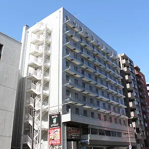 Livemax Budget Yokohama Tsurumi Япония